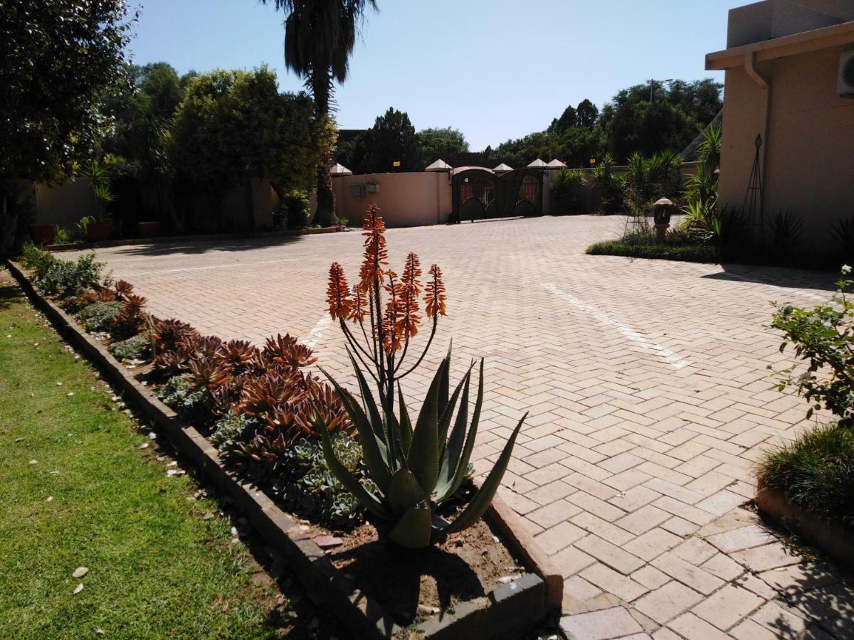 Tuscany Vryburg Exterior photo